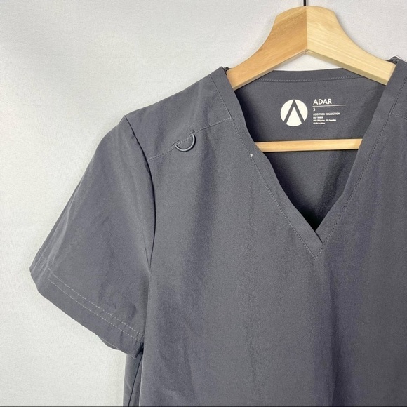 Adar Addition Dark Gray Pocket Front Short Sleeve Scrub Top S - Picture 3 of 3